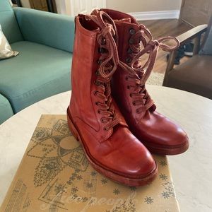 NWT Santa Fe Lace-Up Boot